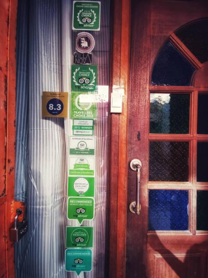 Treehouse Hostel Kuching Bagian luar foto